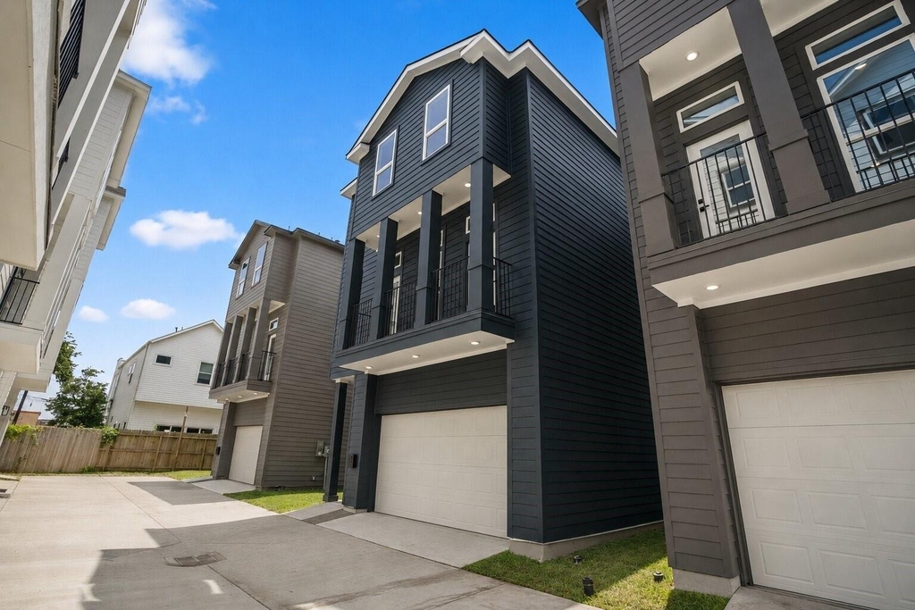 1226 E 23rd Street - Photo 38