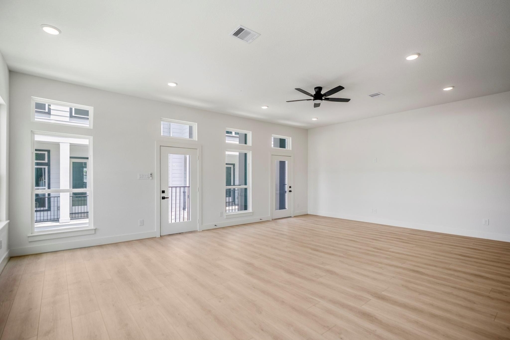 1226 E 23rd Street - Photo 15
