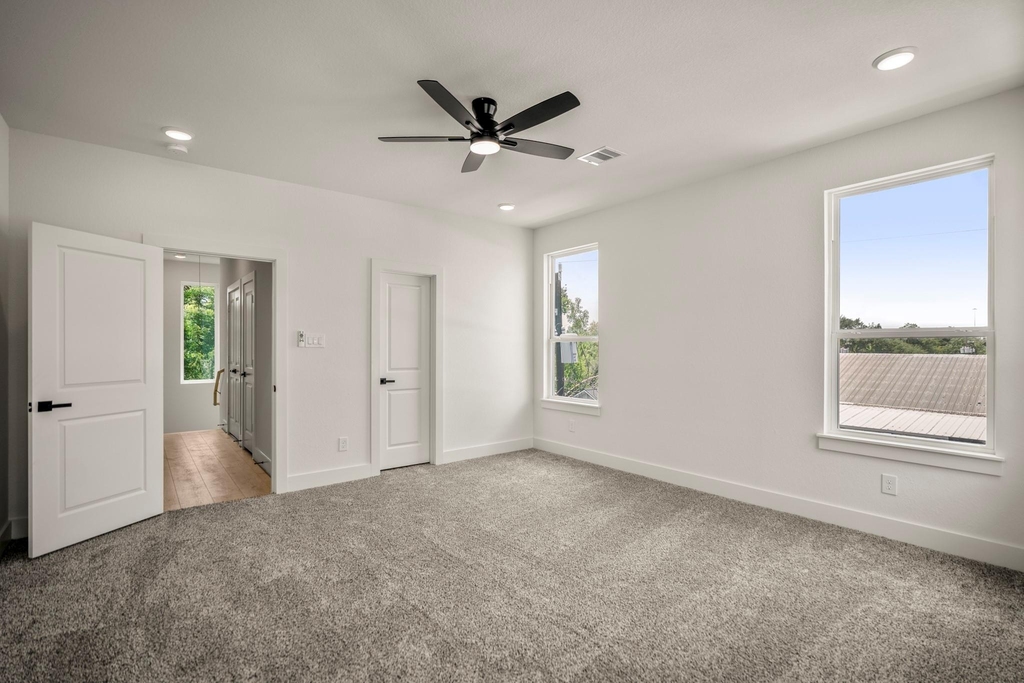 1226 E 23rd Street - Photo 20