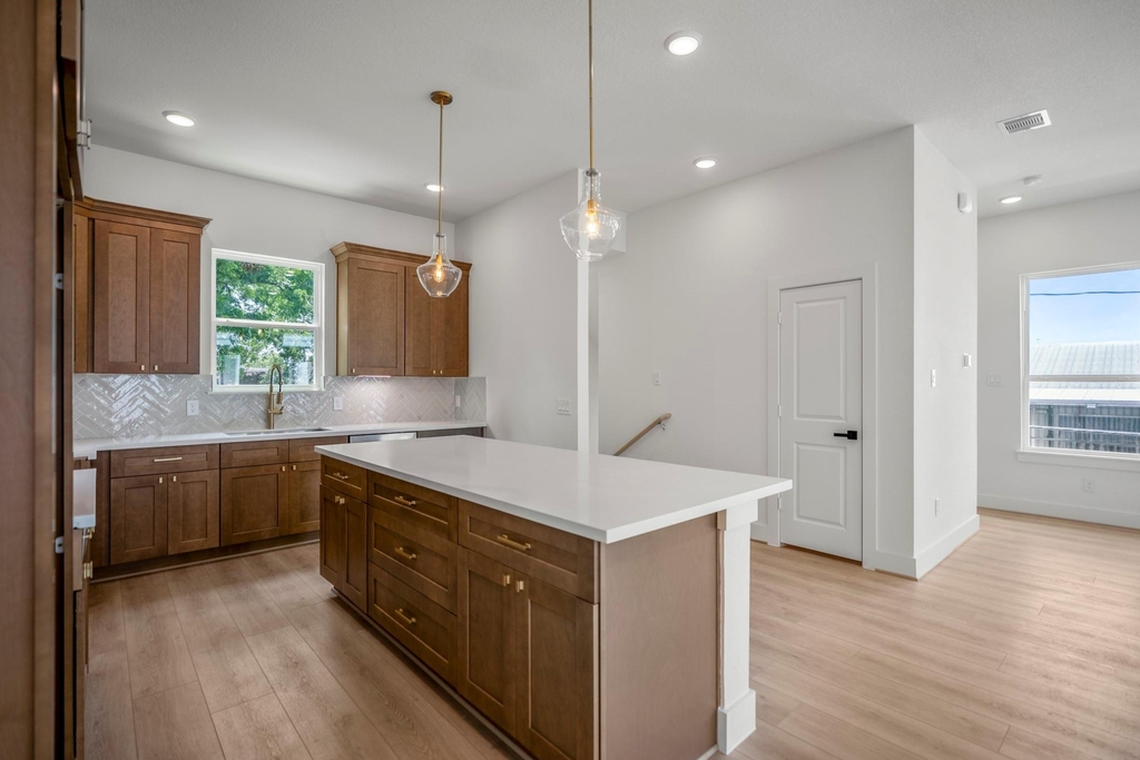 1226 E 23rd Street - Photo 10