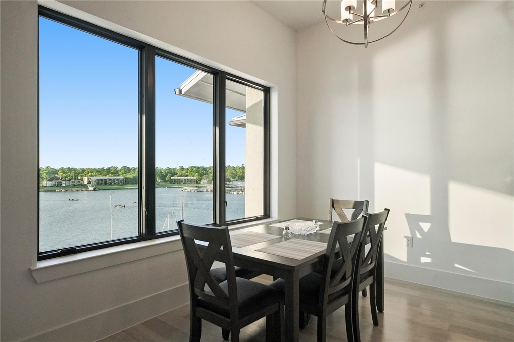 199 Waterpoint Court - Photo 3