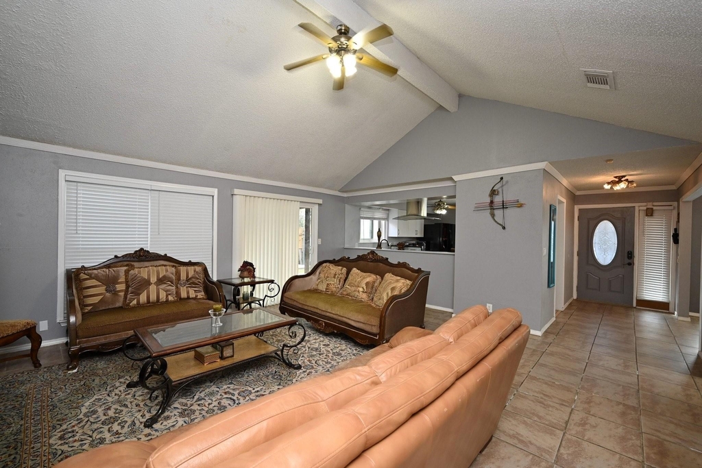 13102 Richmond Avenue - Photo 0