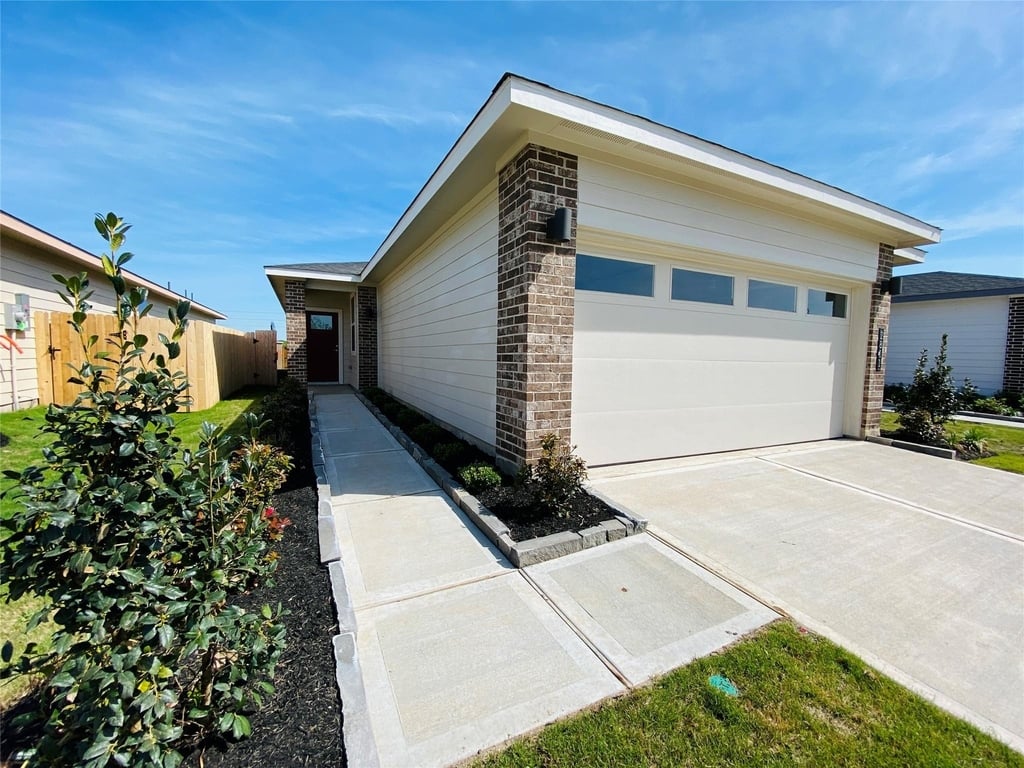 2811 Chancery Summit Court - Photo 0