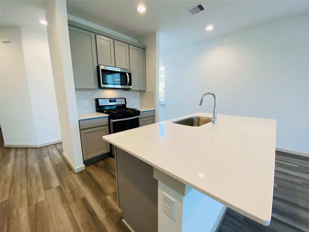 2811 Chancery Summit Court - Photo 2