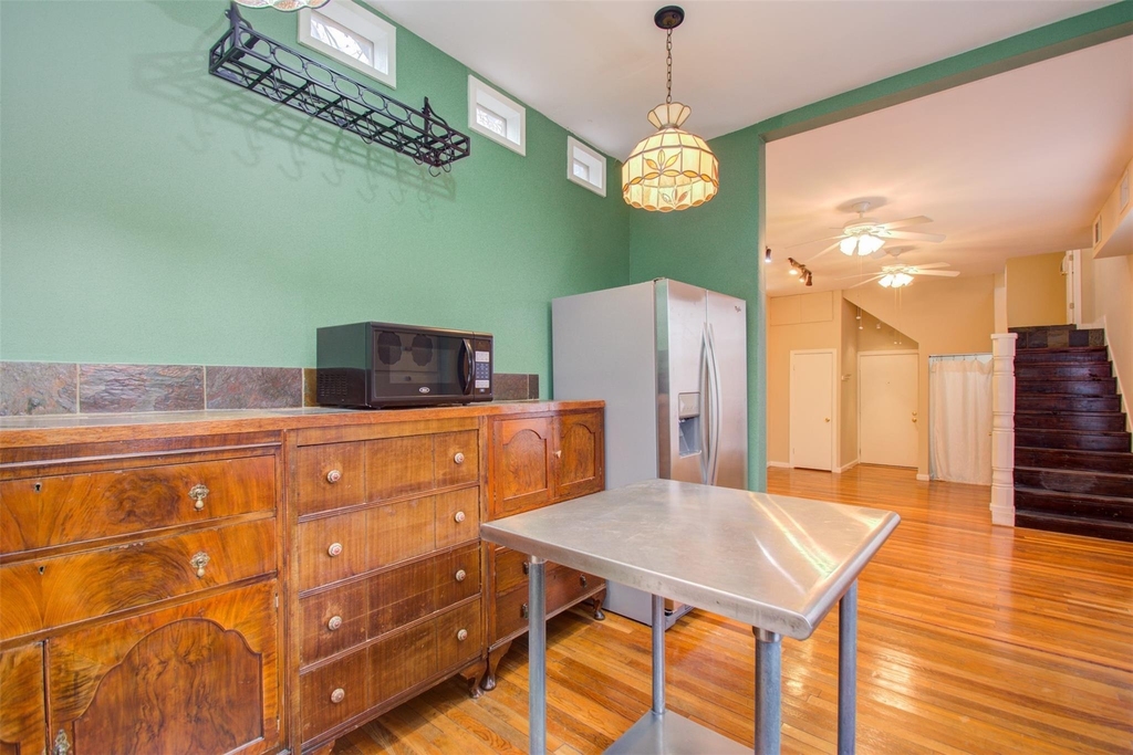 5419 Gulfton Street - Photo 8