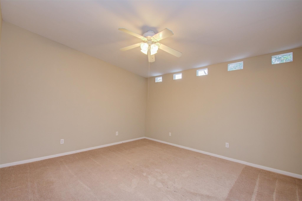 5419 Gulfton Street - Photo 12