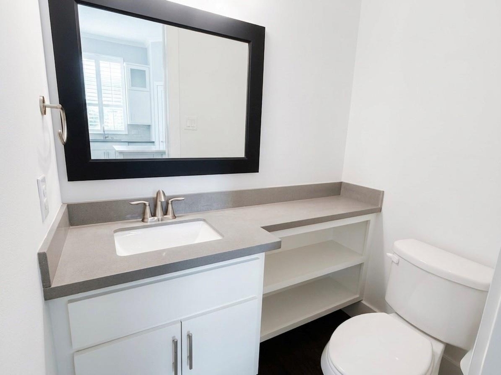 2115 Detering Street - Photo 8