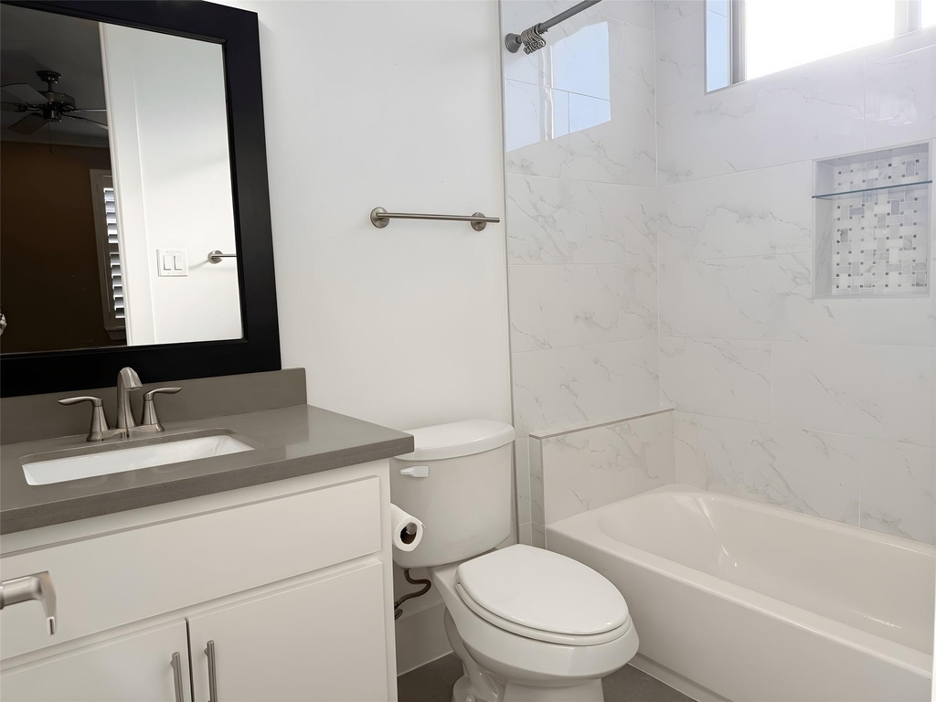 2115 Detering Street - Photo 15
