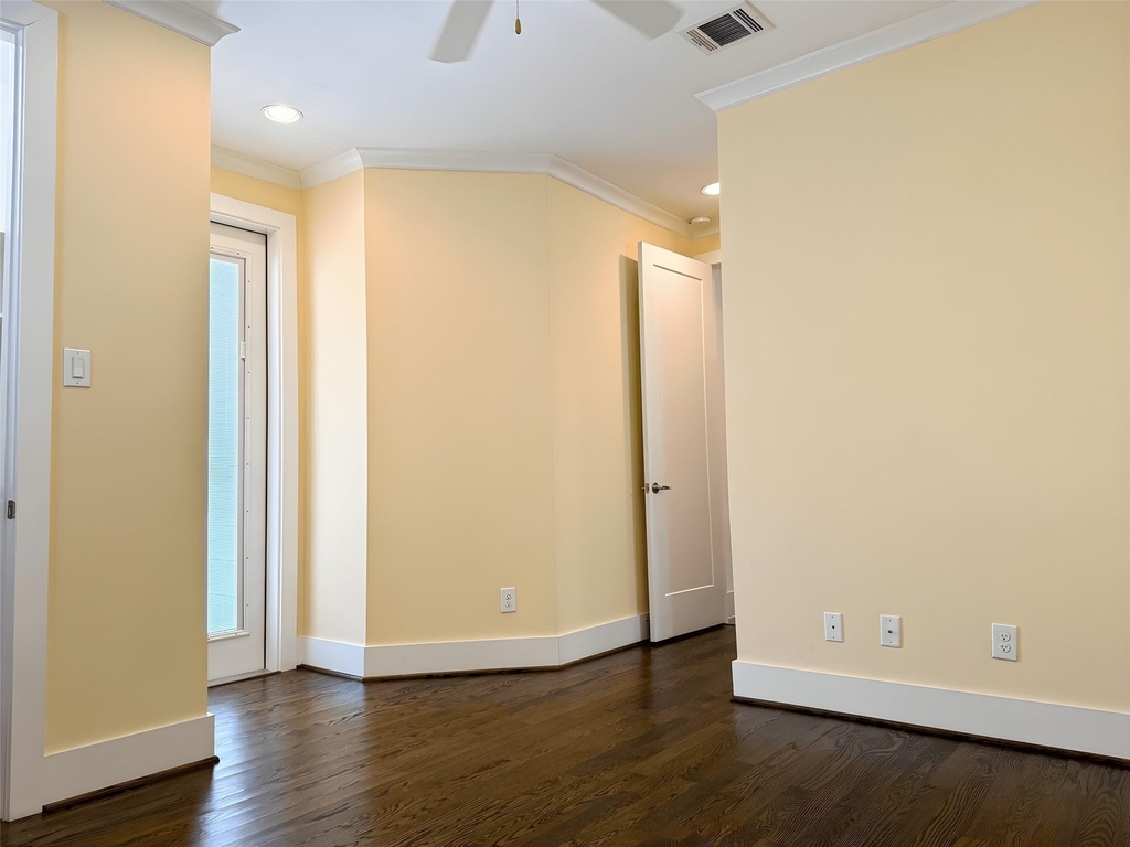 2115 Detering Street - Photo 20