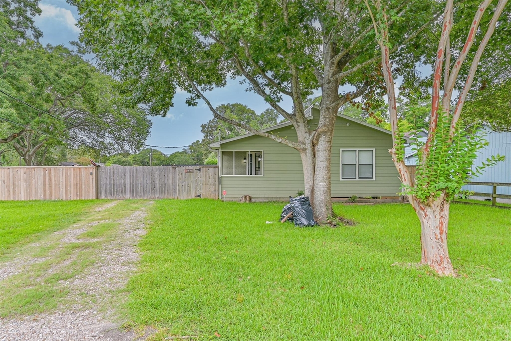 5220 Krueger Drive - Photo 4