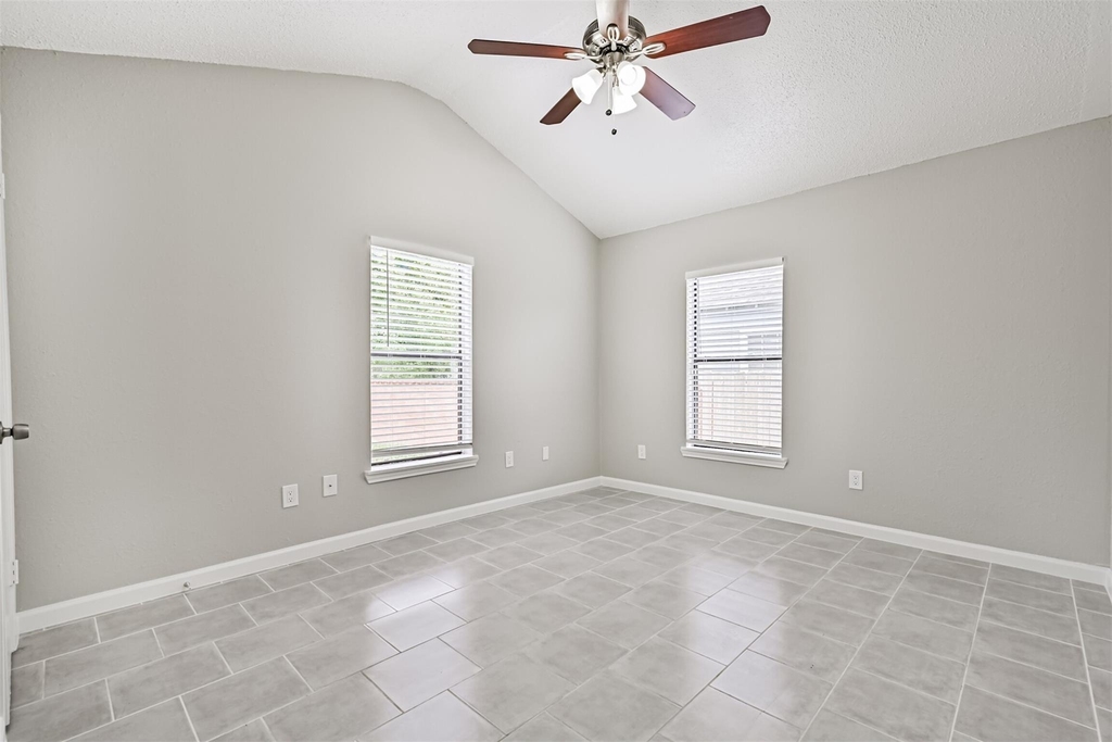 5220 Krueger Drive - Photo 31