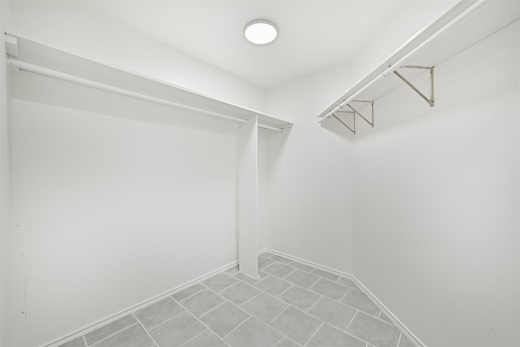 5220 Krueger Drive - Photo 39