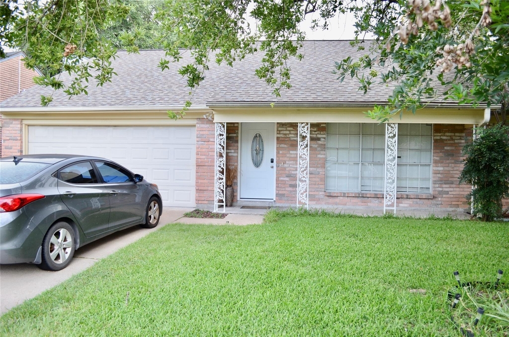 10506 Saddlehorn Trail - Photo 0