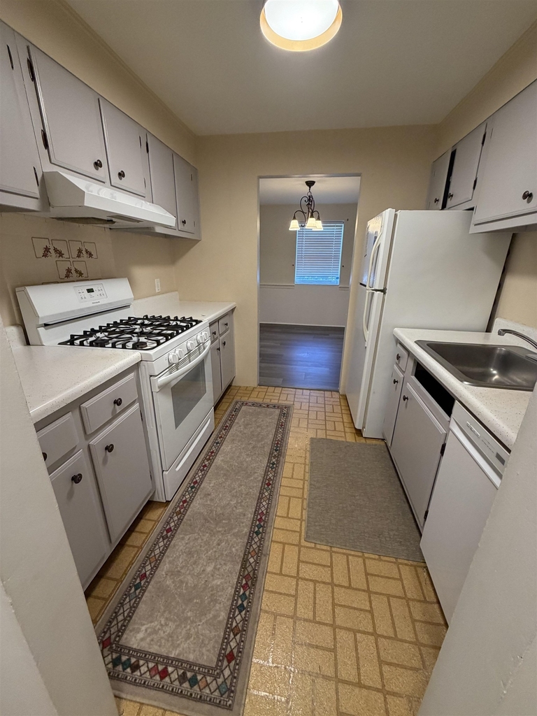 9 Louisburg - Photo 8