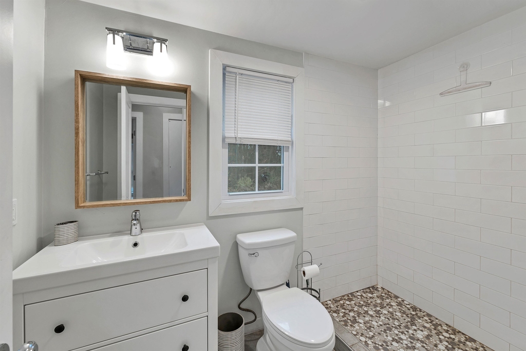 67 Varney - Photo 13