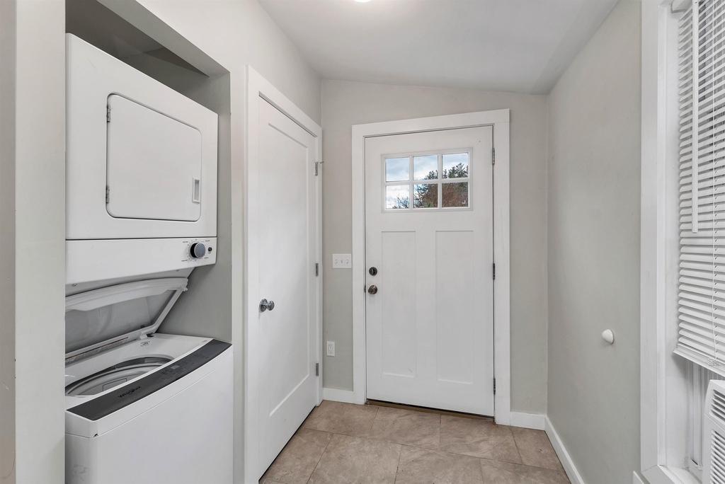 67 Varney - Photo 1
