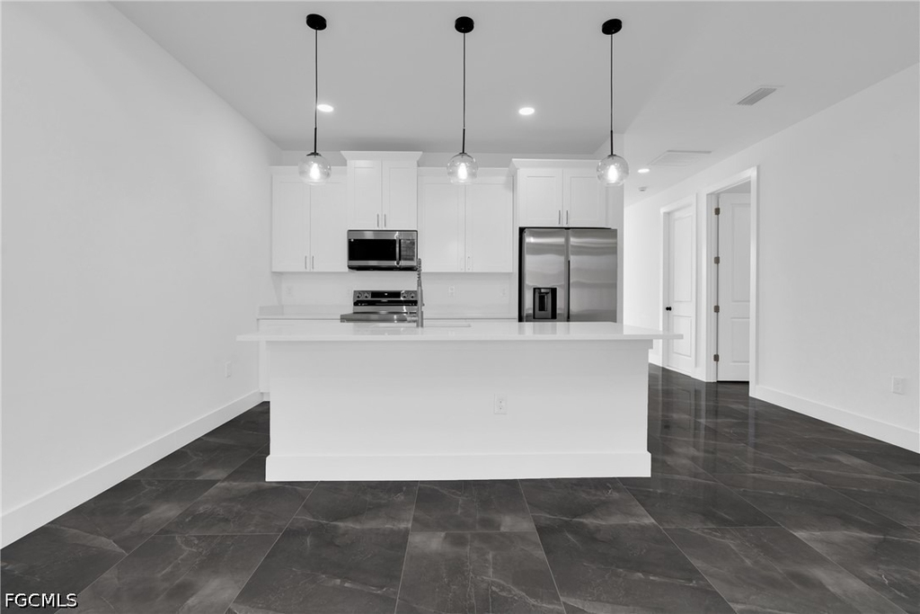 111 Harry Avenue S - Photo 17