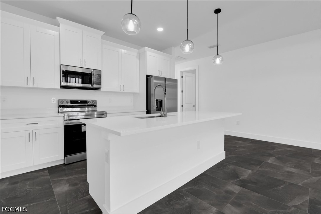 111 Harry Avenue S - Photo 19