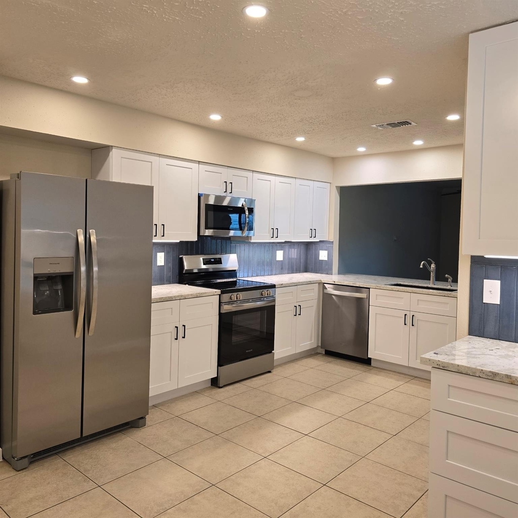 14211 Sylvia Drive - Photo 2
