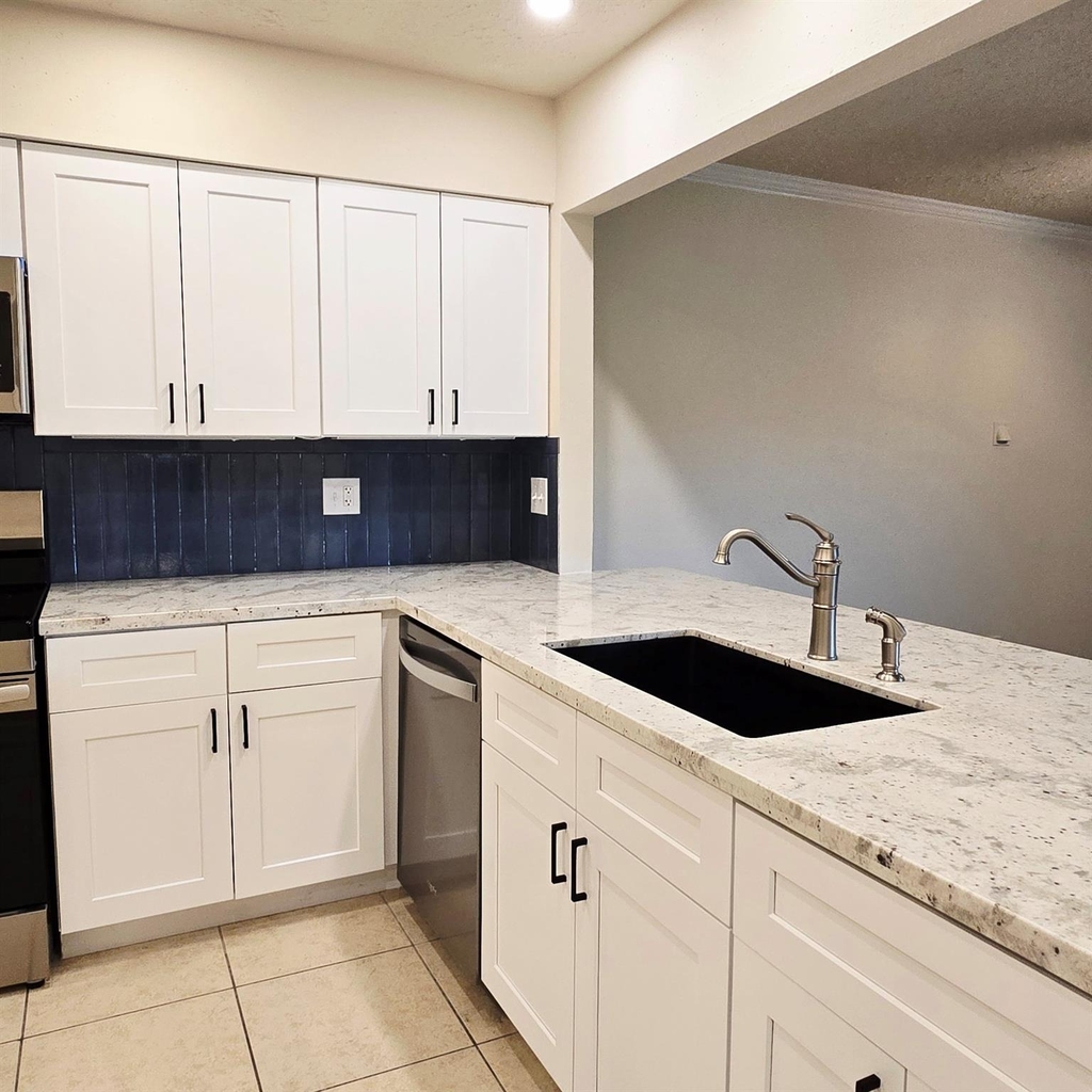 14211 Sylvia Drive - Photo 8