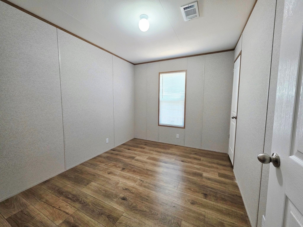 401 S Woodson Street - Photo 11