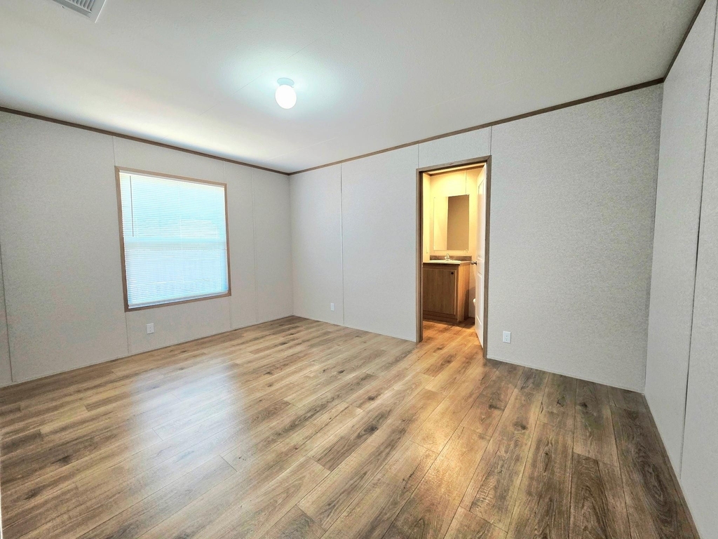 401 S Woodson Street - Photo 6