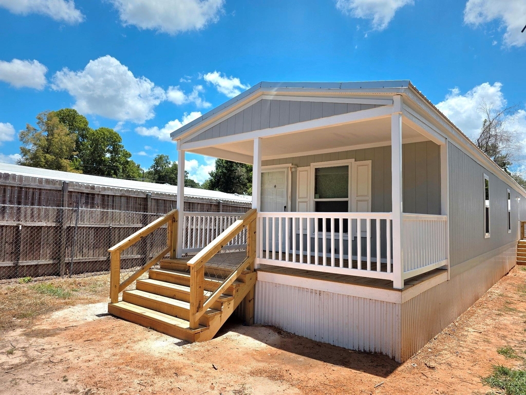 401 S Woodson Street - Photo 1
