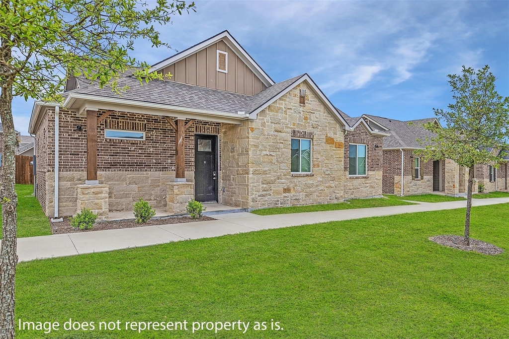 5900-236 County Road 277 - Photo 1