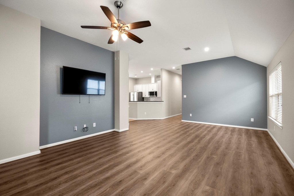 8726 Headstall Drive - Photo 11