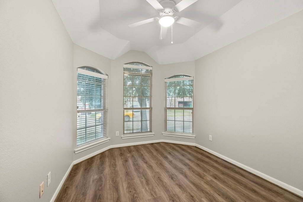 8726 Headstall Drive - Photo 3