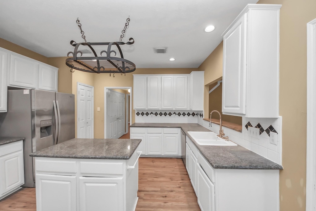 23003 Governorshire Drive - Photo 21