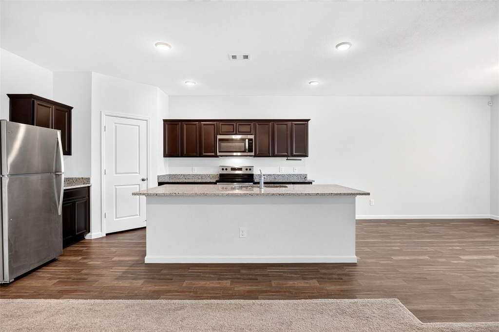 1024 Banyon Tree Lane - Photo 18