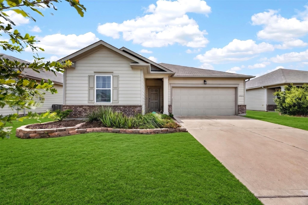 1024 Banyon Tree Lane - Photo 4
