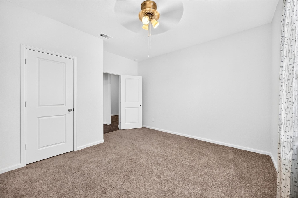 1024 Banyon Tree Lane - Photo 9