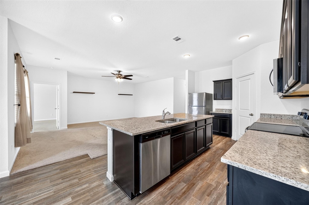 1024 Banyon Tree Lane - Photo 21