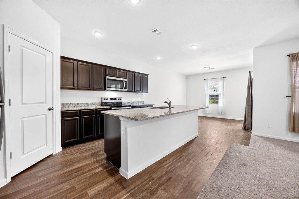 1024 Banyon Tree Lane - Photo 20