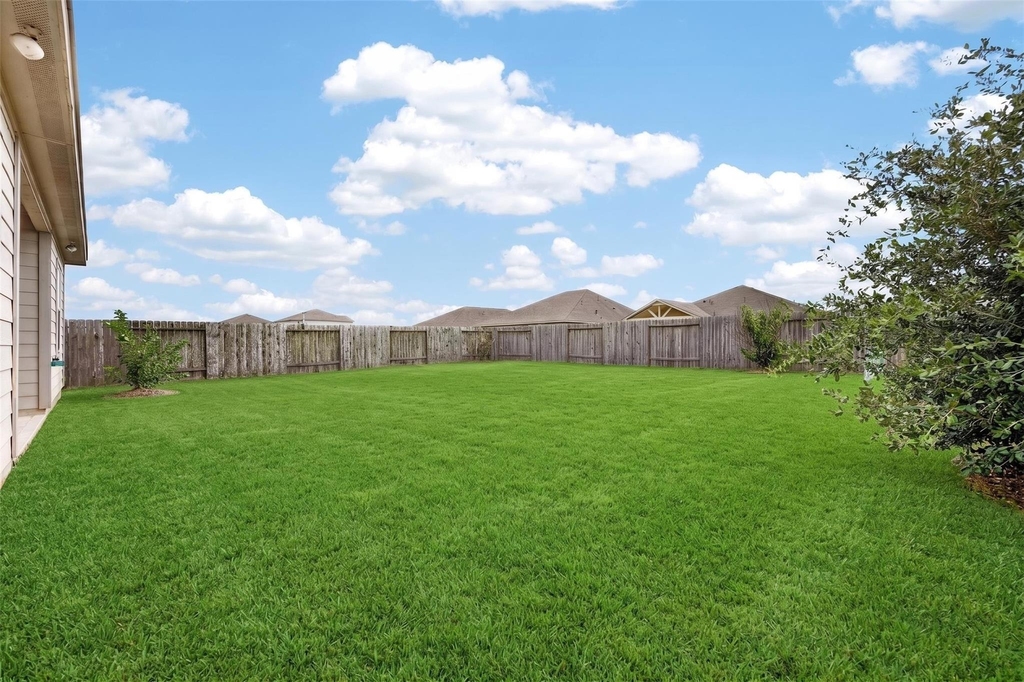1024 Banyon Tree Lane - Photo 34