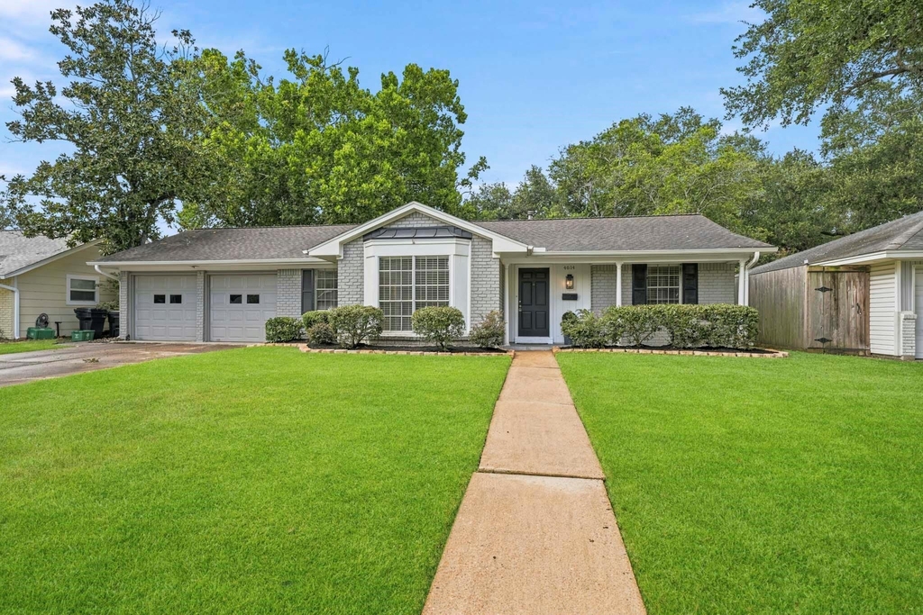 4614 Hummingbird Street - Photo 2