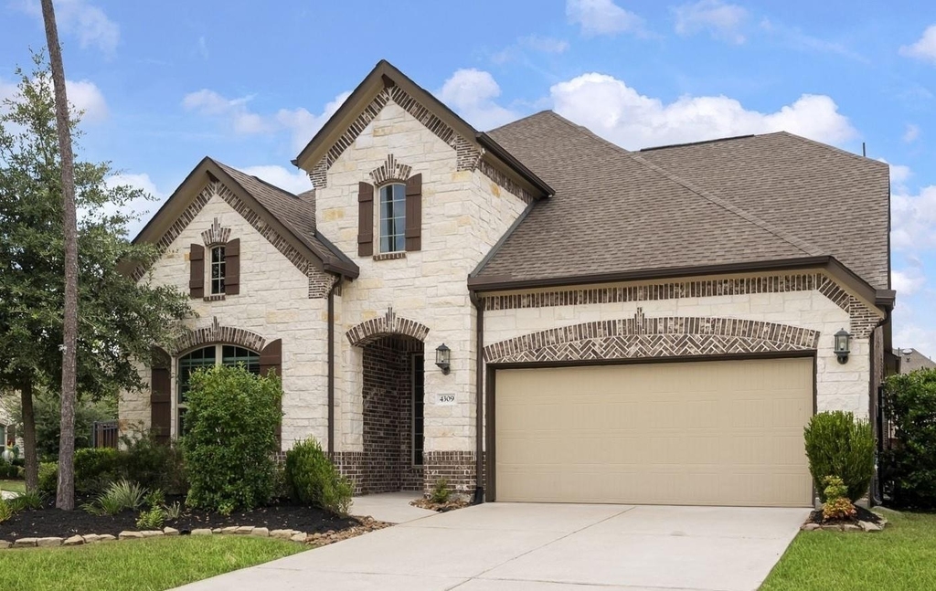 4309 Victoria Pine Drive - Photo 1