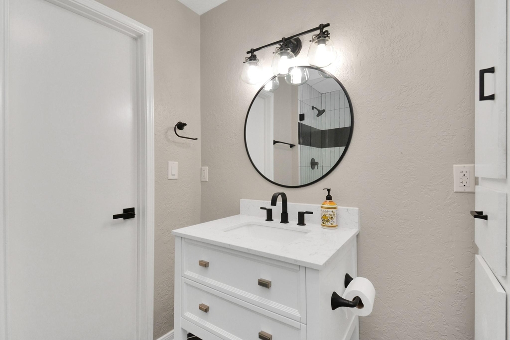 10550 Emnora Lane - Photo 8