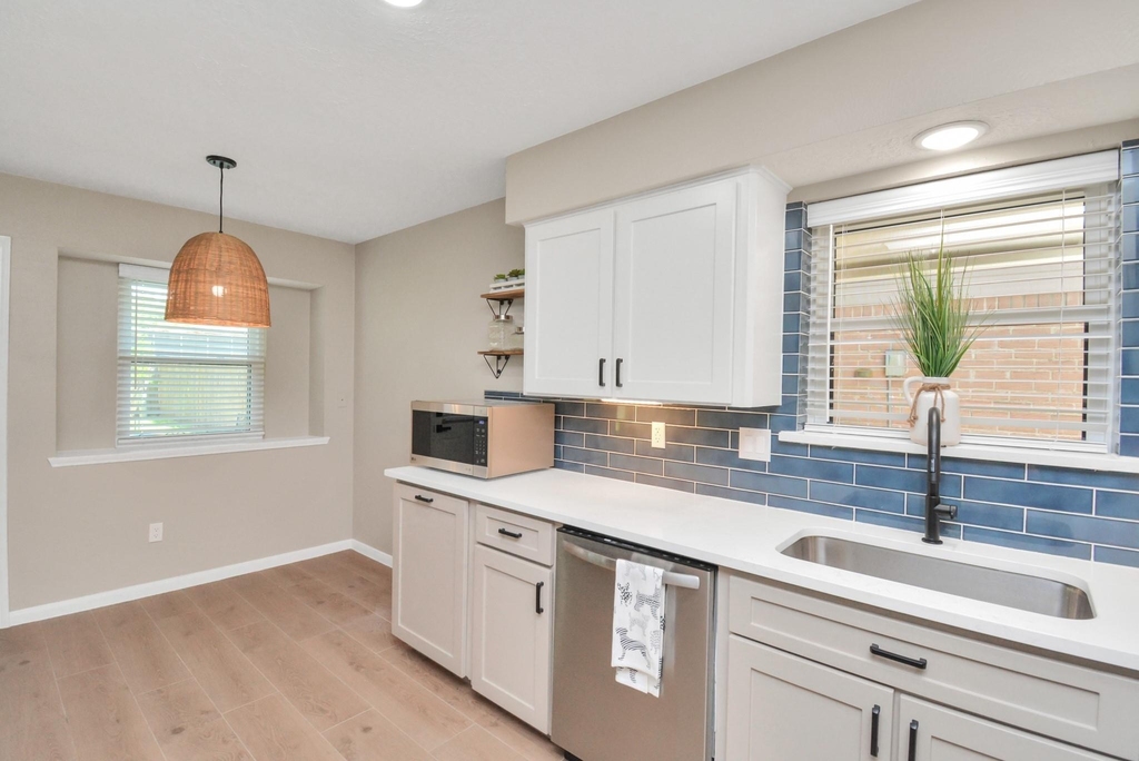 10550 Emnora Lane - Photo 28
