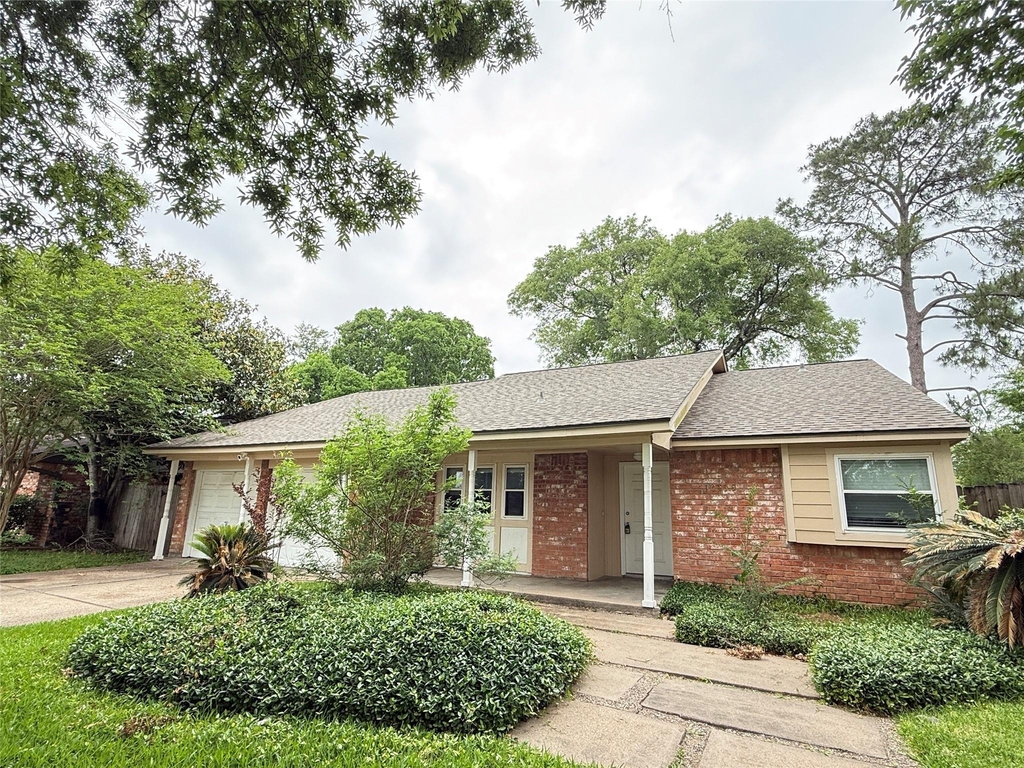 16439 Hickory Knoll Drive - Photo 1