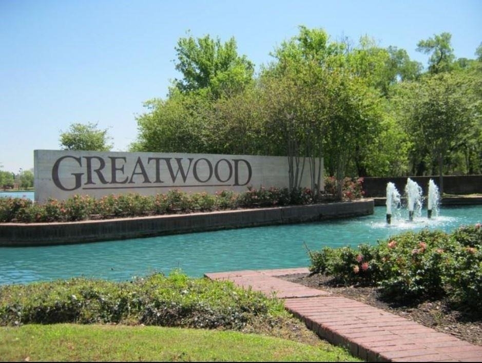 6810 Springcrest Drive - Photo 13