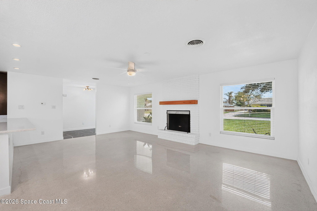 311 12th Terrace - Photo 3