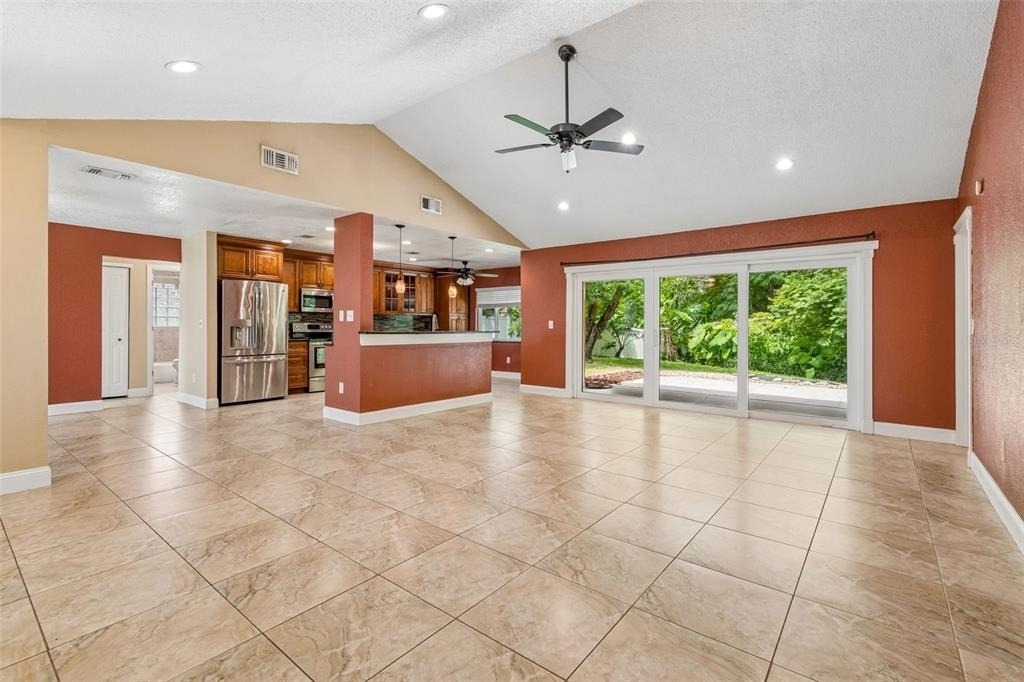 15109 Springview Street - Photo 8
