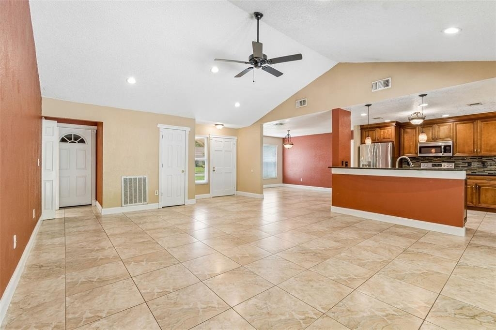 15109 Springview Street - Photo 7