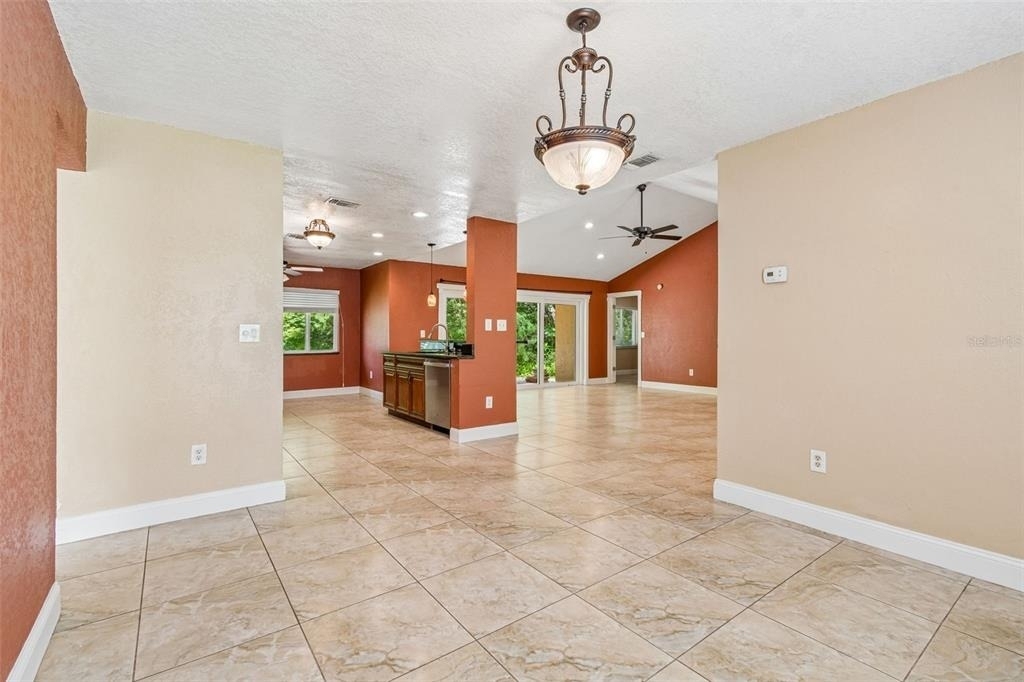 15109 Springview Street - Photo 10