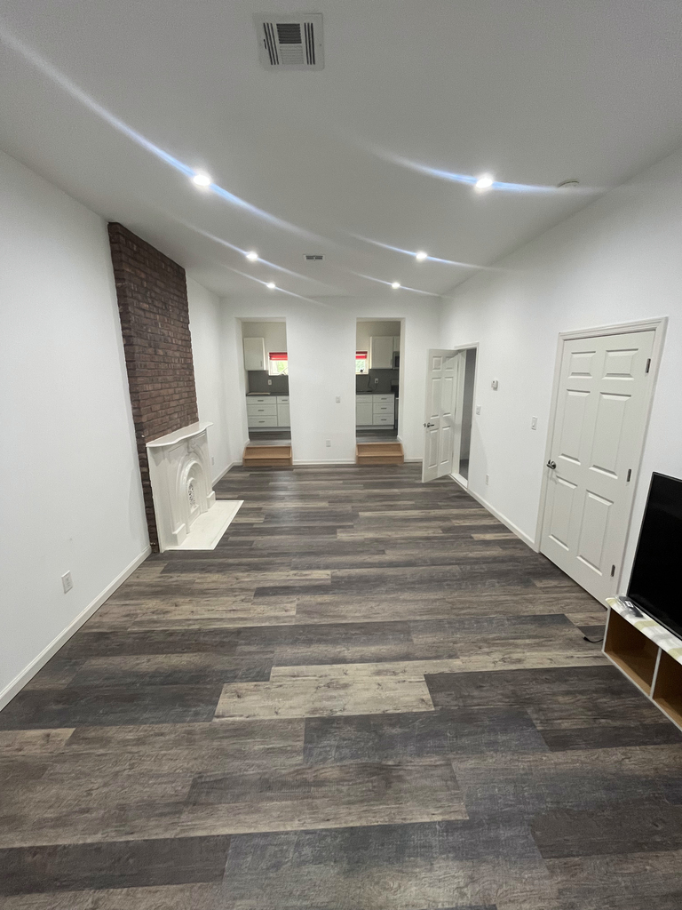 130 Van Dyke Street - Photo 2