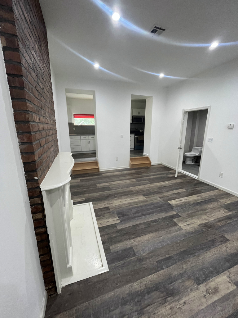 130 Van Dyke Street - Photo 3