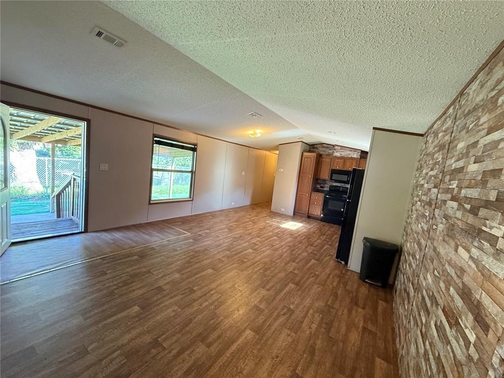 1414 Eva Avenue - Photo 3